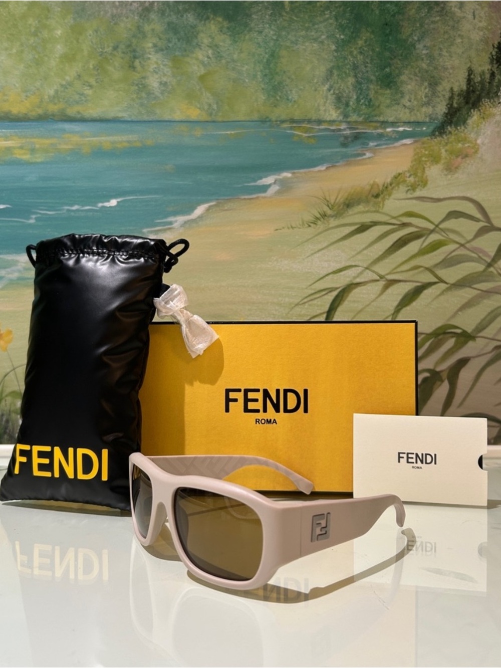 Authentic FENDI FE401171 58J Square Acetate Beige Sunglasses with Case